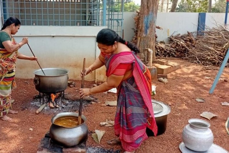 Improvisation sichert Mahlzeiten für 400 Kinder